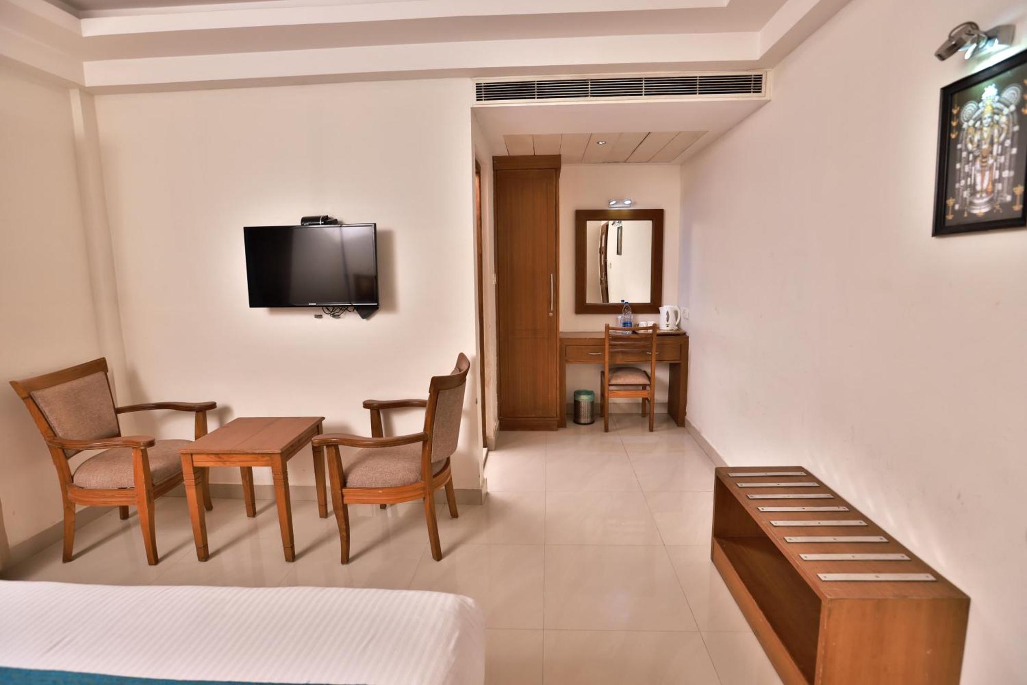 Vishnu Inn กูรูวาเยอร์ ภายนอก รูปภาพ